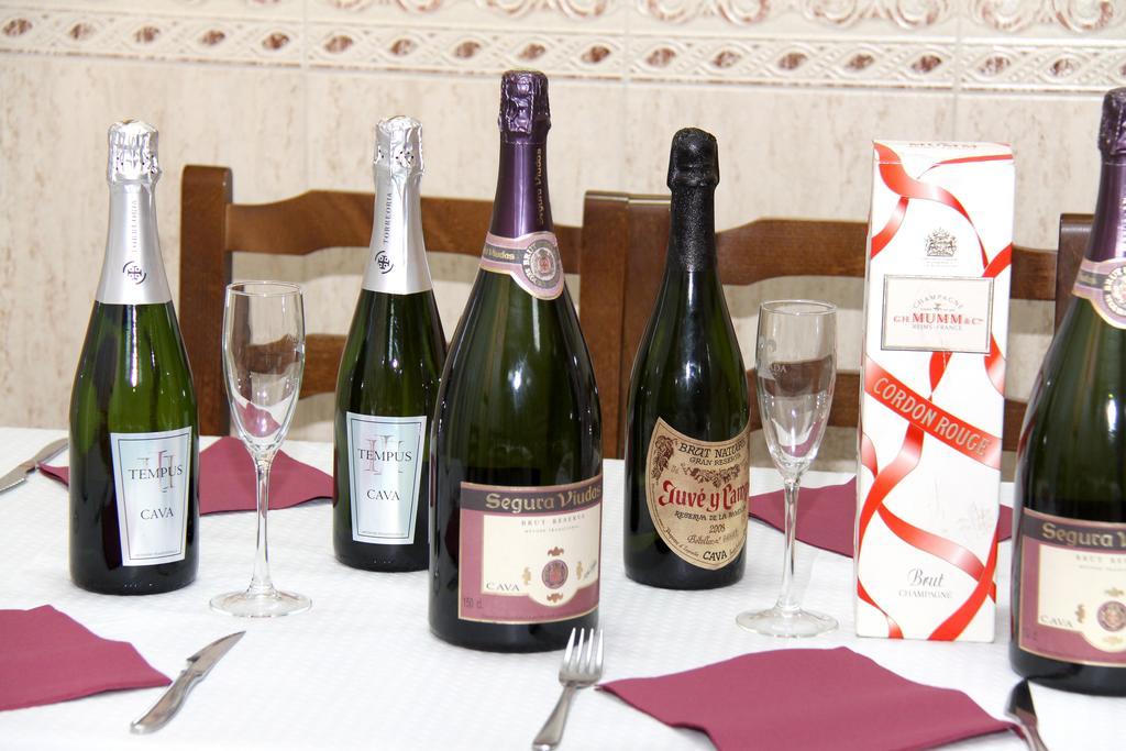 Hostal Restaurante La Masia Vila-real Eksteriør billede
