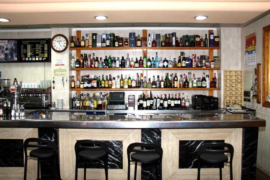 Hostal Restaurante La Masia Vila-real Eksteriør billede