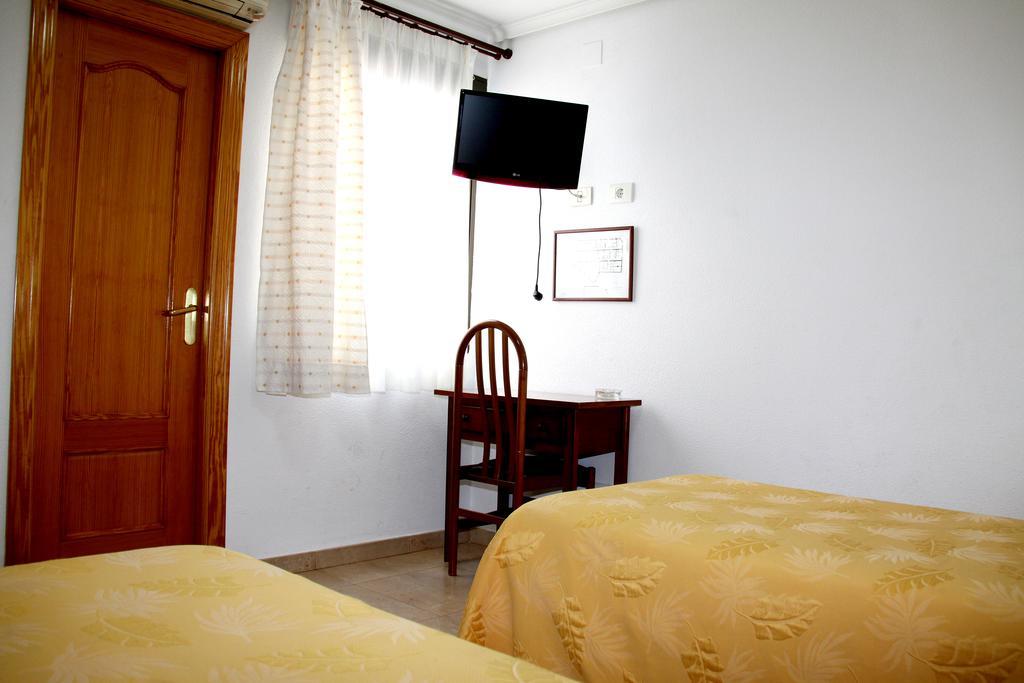 Hostal Restaurante La Masia Vila-real Eksteriør billede