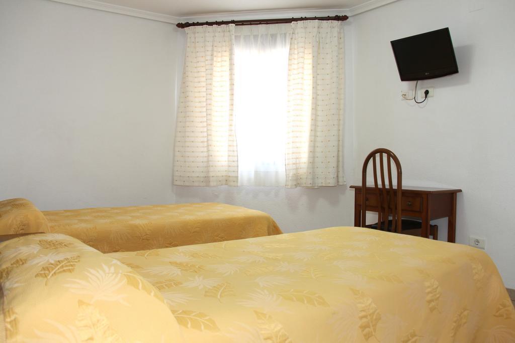 Hostal Restaurante La Masia Vila-real Eksteriør billede