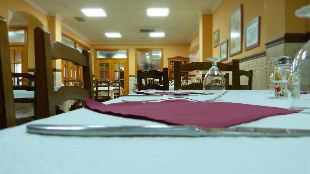 Hostal Restaurante La Masia Vila-real Eksteriør billede